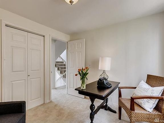 5th image of 6341 Hillman Pl NE