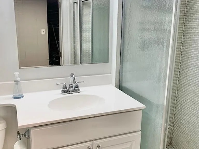 4808 Randolph Rd — Photo 36