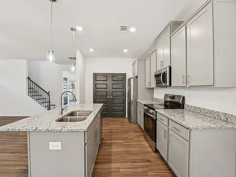 Quinn Residences at Dorchester Place — Photo 84