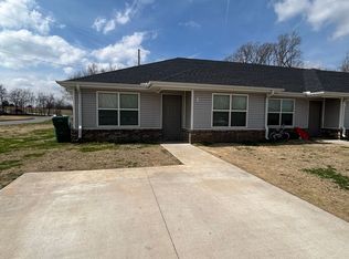 644 Hidden Springs Dr #1, Decatur, AR 72722