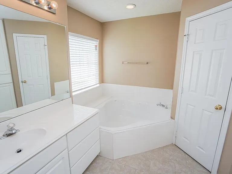 2710 Grants Lake Blvd #E6 — Photo 12