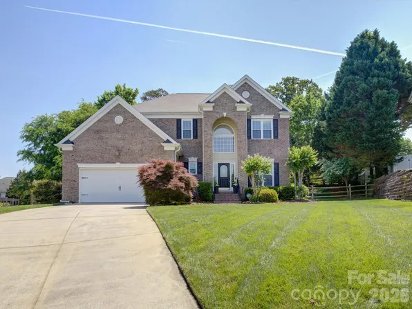 10907 McAlpine Valley Ct, Charlotte, NC 28277