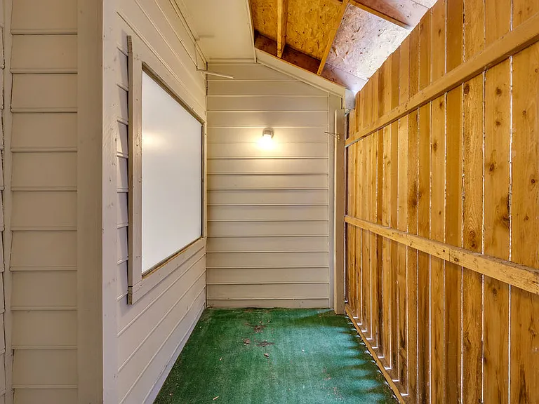 608 Rancho Dr — Photo 20