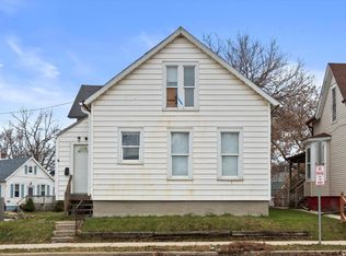 1909 State St, Racine, WI 53404