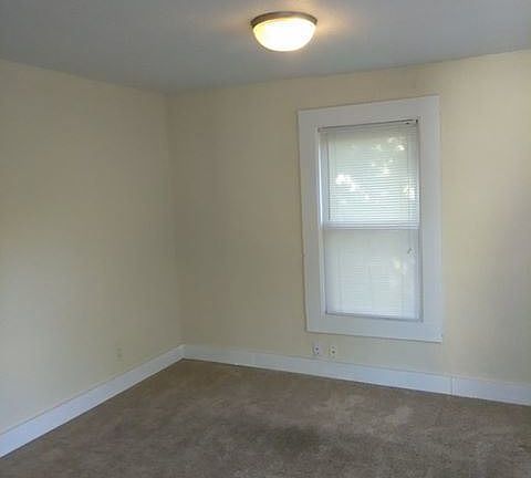 4th image of 209 W 42nd Ave #2