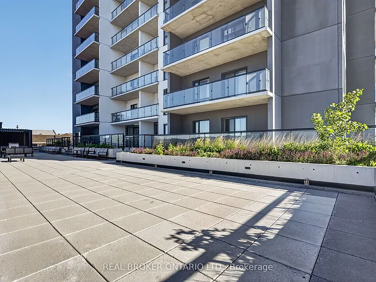 15 Queen St S #1206 — Photo 25