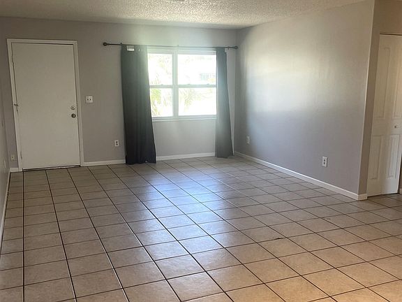 4th image of 790 Bahia Dr