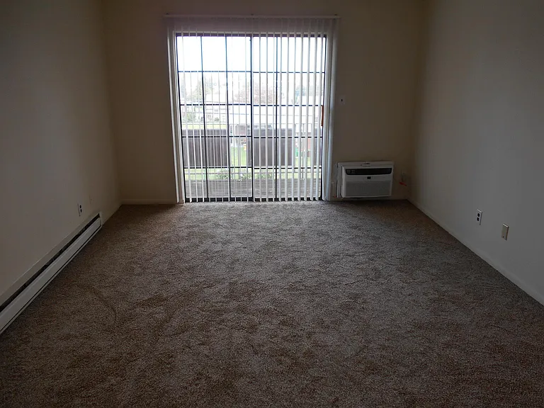 1407 E Tremont St #11 — Photo 6