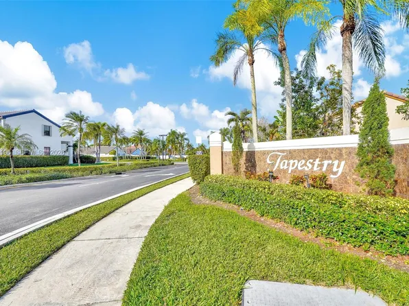 1975 NW 191st Ave, Pembroke Pines, FL 33029