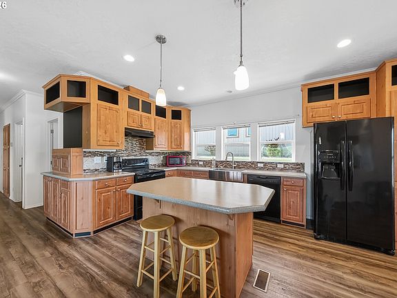 4th image of 309 Deschutes Ln Space 136