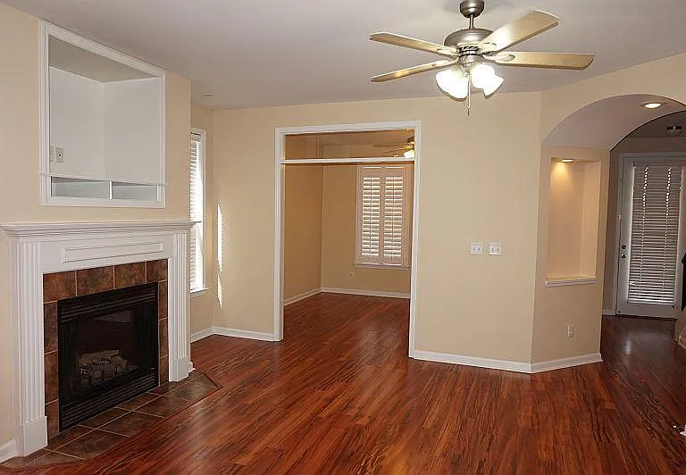 1368 Island Town Dr — Photo 13