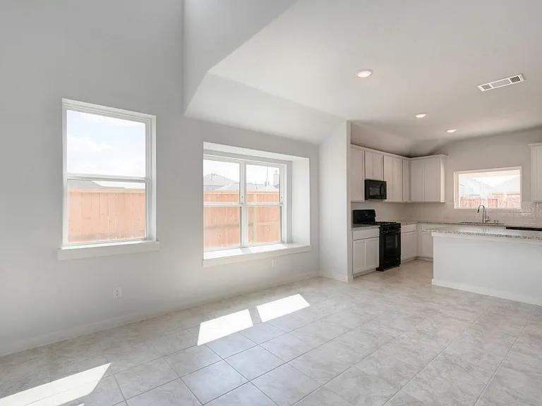 21251 Shore Bluff Dr — Photo 8