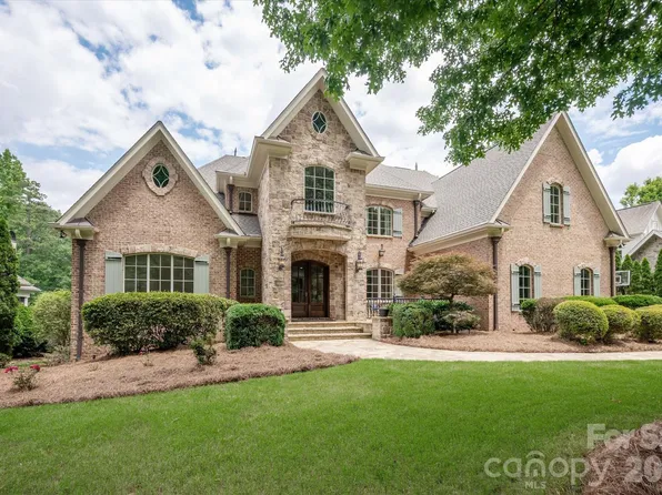 731 Mendenhall Ct, Fort Mill, SC 29715