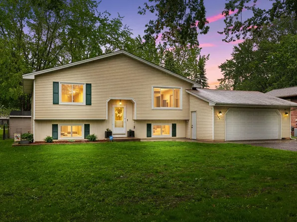 1699 Ridgewood Ave, White Bear Township, MN 55110