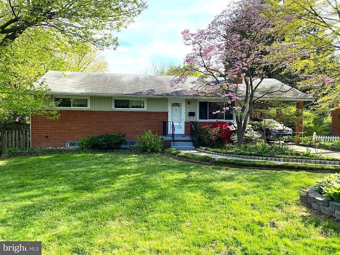 1st image of 10927 Fairchester Dr