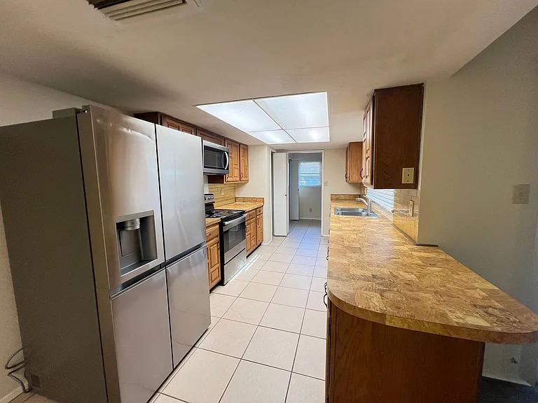 2107 Victoria Rd — Photo 13