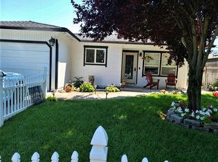 253 Brittson Dr, Talent, OR 97540