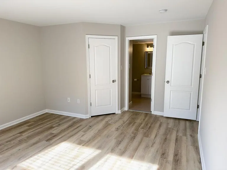 185 Lindfield Cir — Photo 16