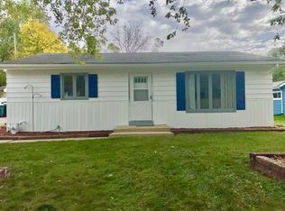 1434 Surrey Rd, Batavia, IL 60510