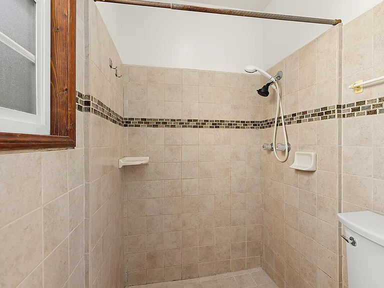 2170 Jefferson Ave — Photo 23