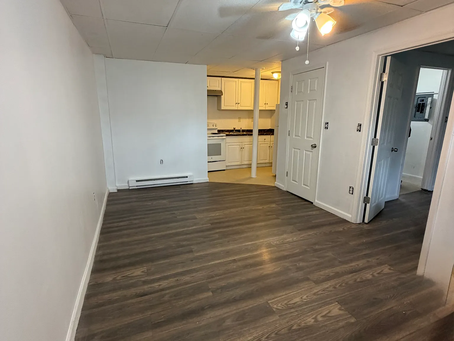 1 bed, 350 sqft, $900 — Photo 4