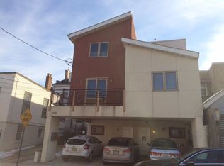 2902 Jeannette St, Union City, NJ 07087