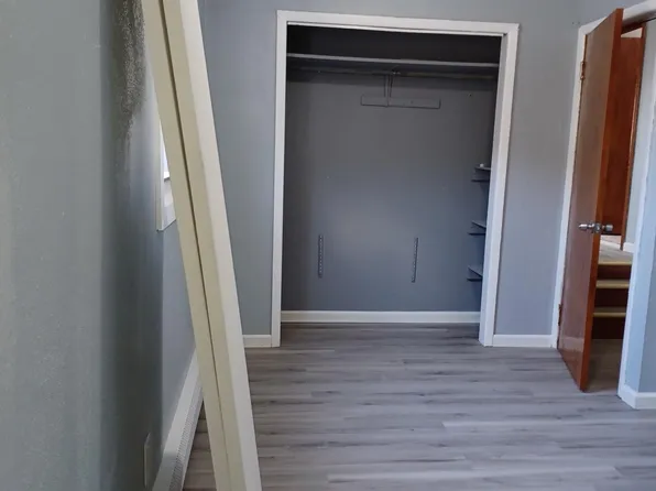 6106 Durham Avenue image 7 of 10