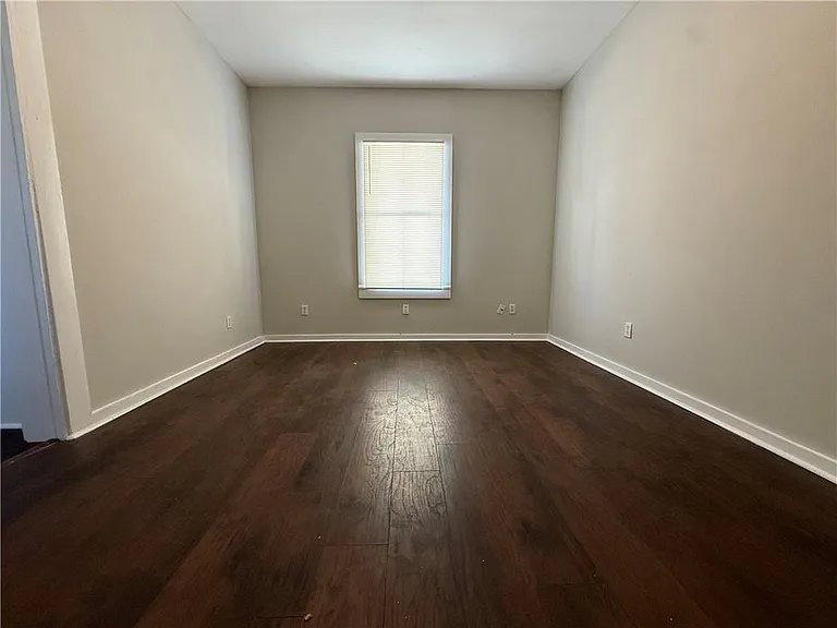125 Garnett Ave — Photo 5