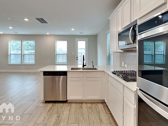 4th image of 10210 Alder Ridge Dr