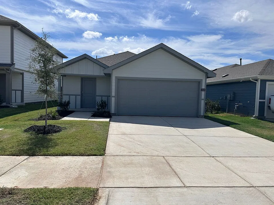 5549 Rollins Dr