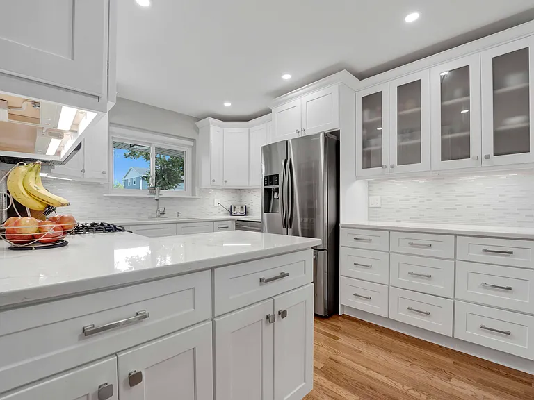 778 S Linden Ave — Photo 12