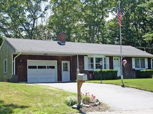 8 Lincoln St, Lakeville, MA 02347