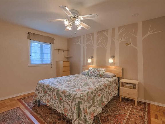 5th image of 817 La Veta Dr NE