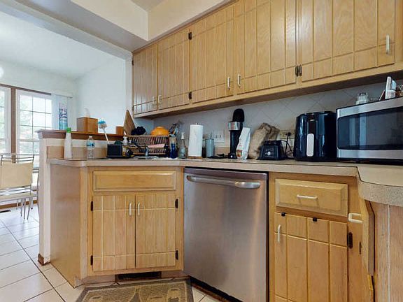 5th image of 22445 Latonia Ln #3