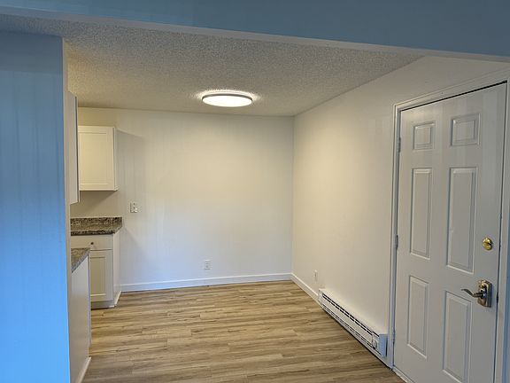 4th image of 1061 W Beaver Creek Blvd Suite N101