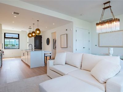 850 Central AVE #304, Naples, FL, 34102