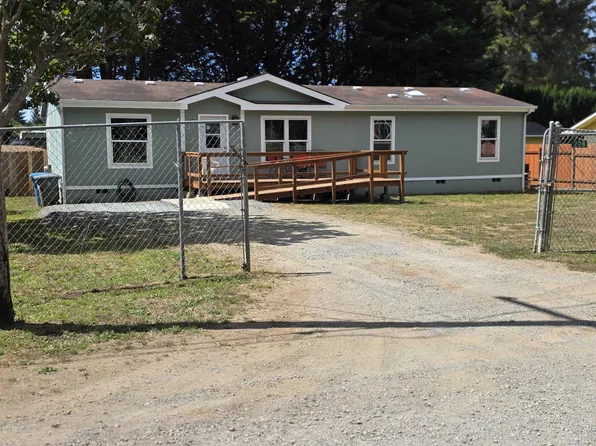 228 Hill St, Crescent City, CA 95531