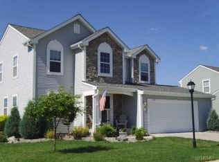 1827 Windrush Dr, Grafton, WI 53024