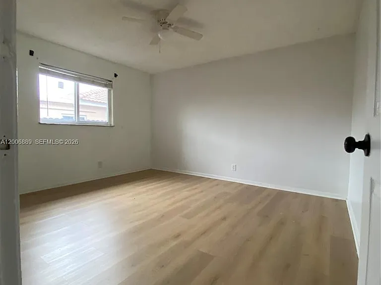 6132 SW 39th St #R — Photo 16
