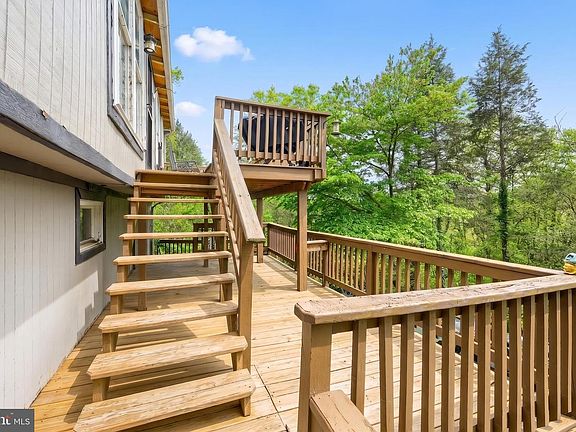 3rd image of 65 Pine Creek Ln