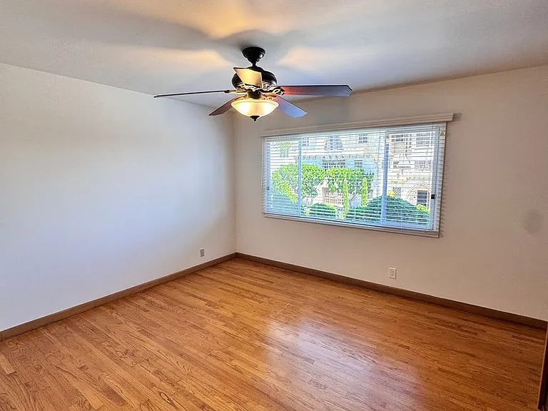 4531 E Shaw St — Photo 11