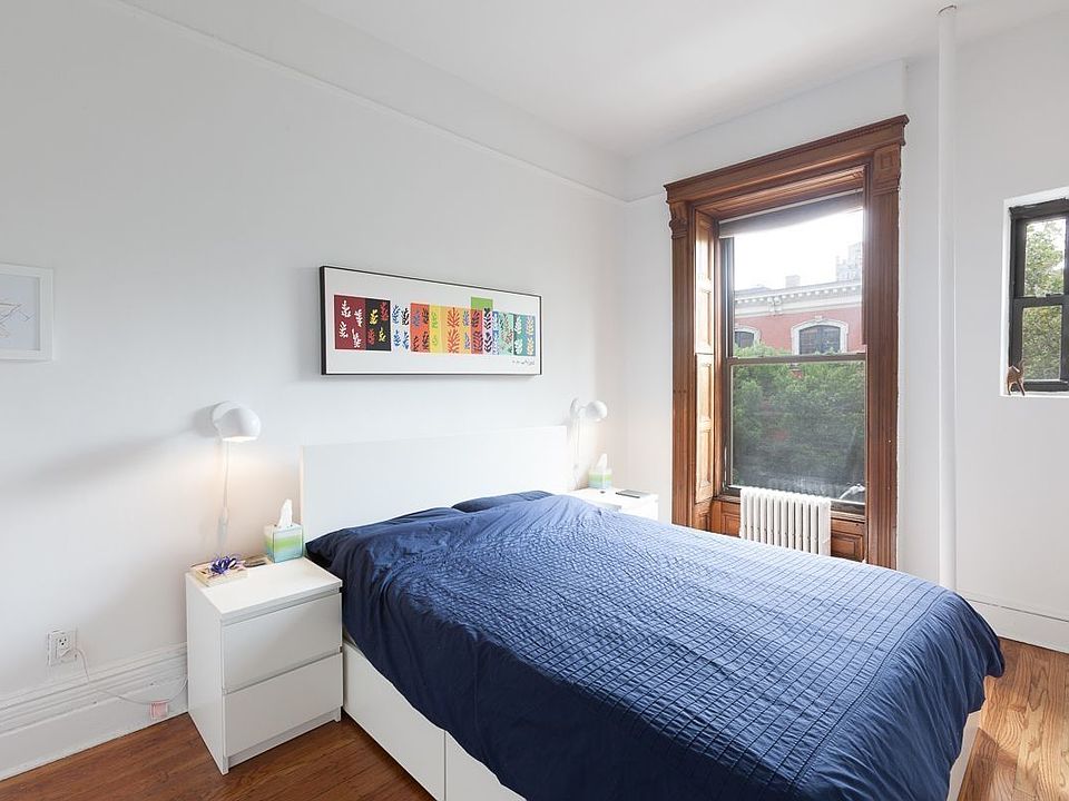2nd image of 156 8th Ave APT 4F