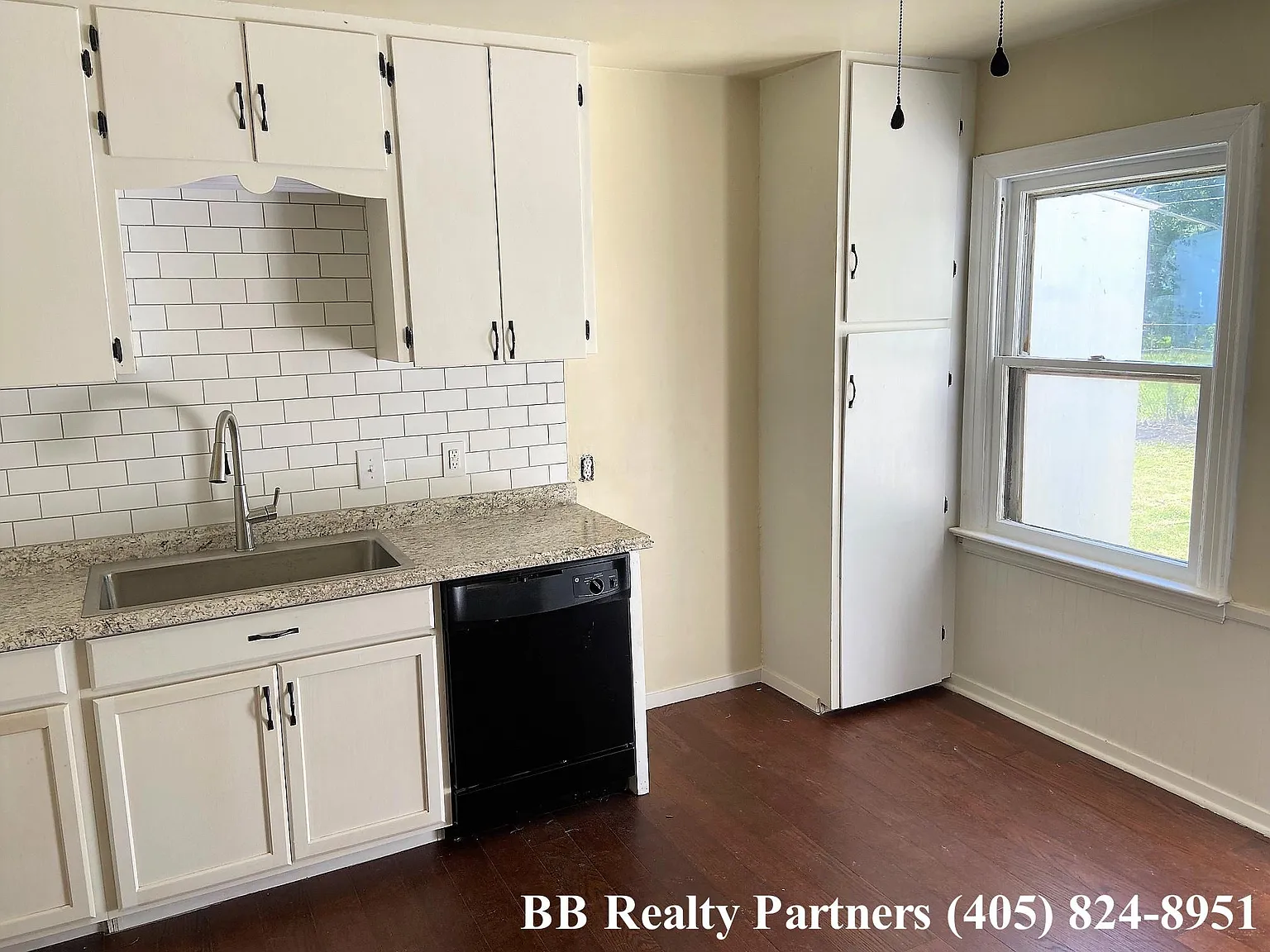 2 bed, 1025 sqft, $1,395 — Photo 4