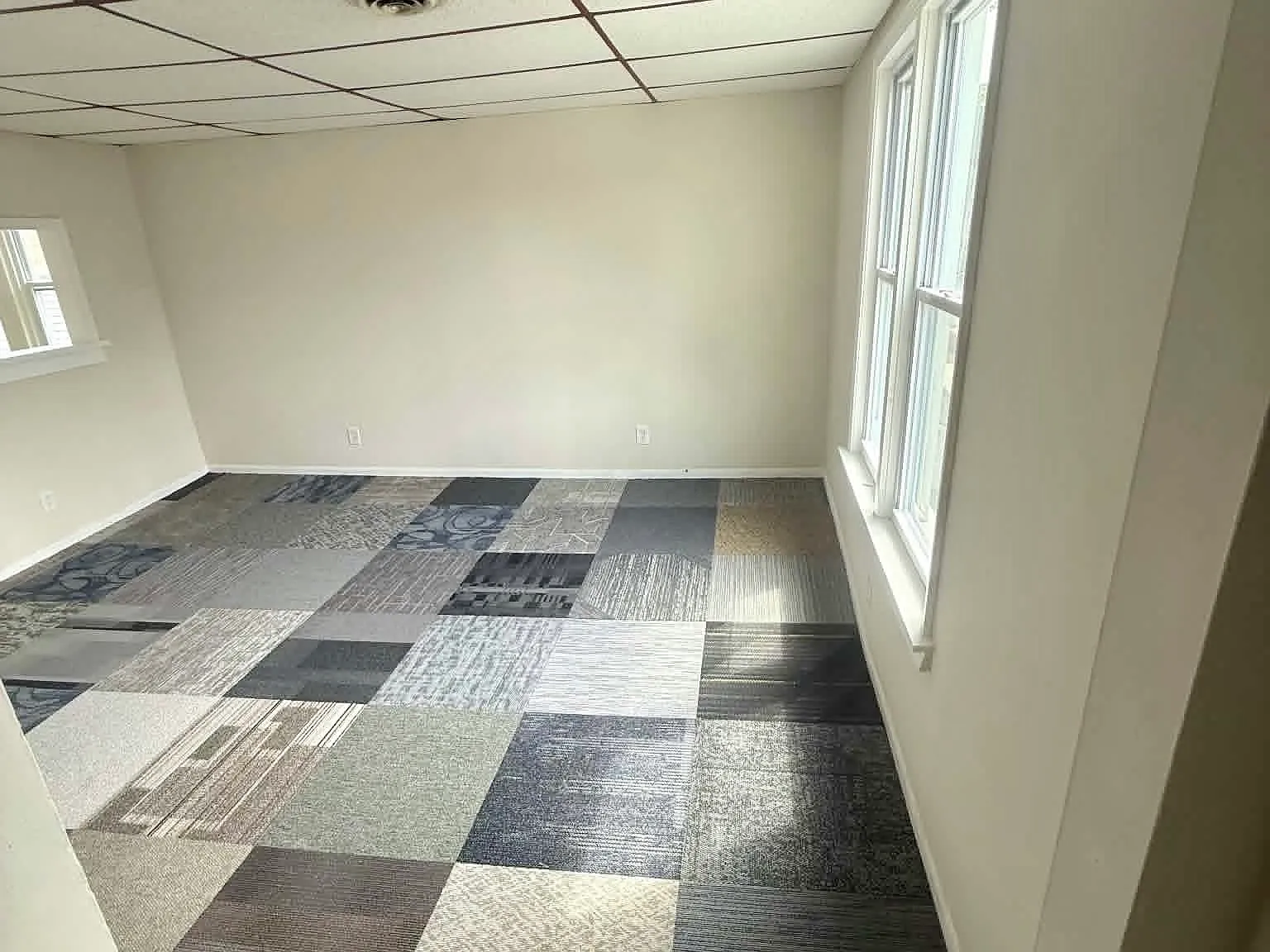 3 bed, 735 sqft, $1,200 — Photo 3
