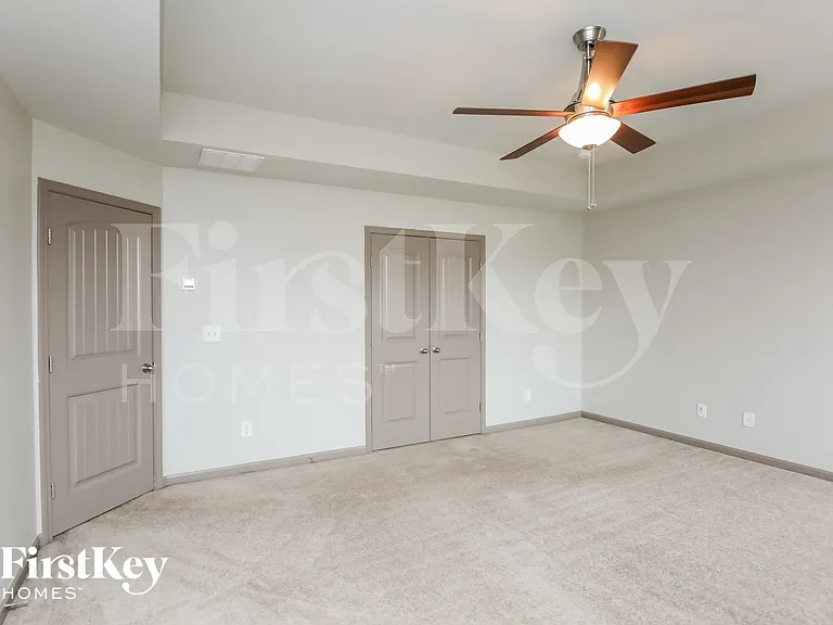 270 Freedom Pkwy — Photo 7
