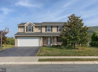 69 Edgemont Ln, Newmanstown, PA 17073