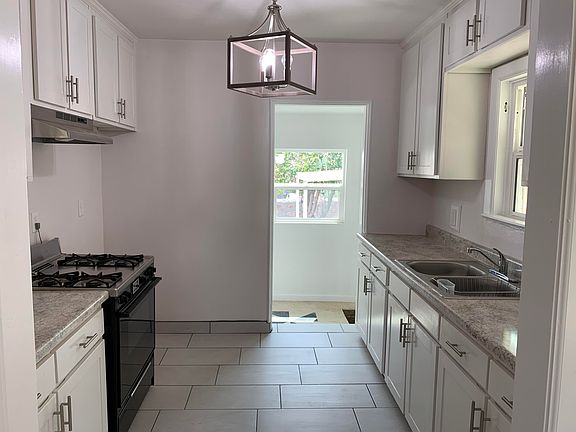 5th image of 3424 Harrison Ave