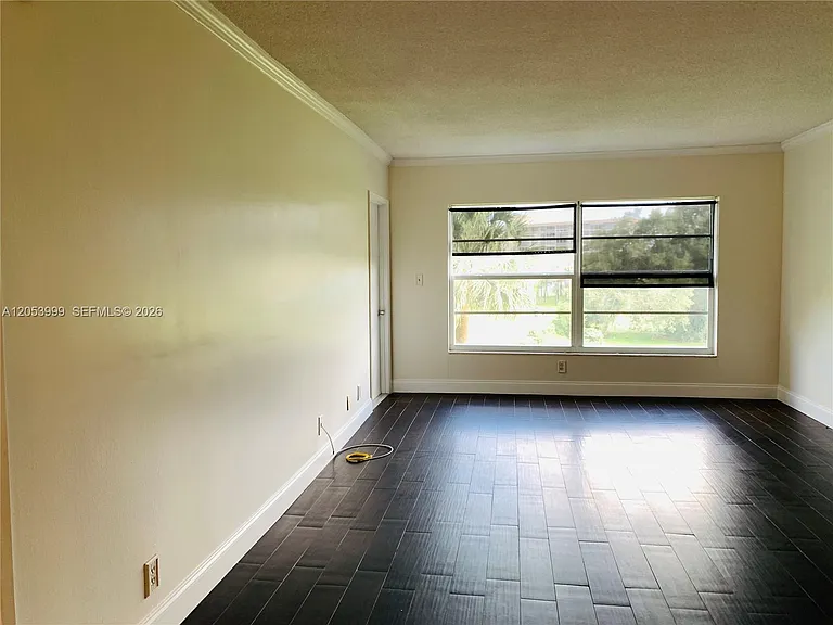 2850 N Palm Aire Dr #404 — Photo 8