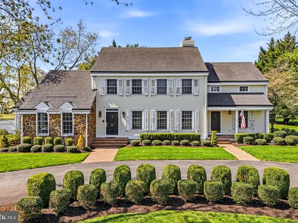 49 Cove Rd, Moorestown, NJ 08057
