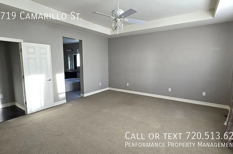 11719 Camarillo St — Photo 27